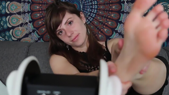 Geniet Van Een Sensuele Voetmassage Met Asmr-Fluistergeluiden