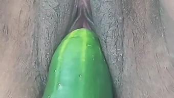 A Bbw Colombian Gets Off With A Big Dildo And Fisting