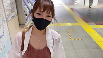 Adolescente Japonesa Con Grandes Tetas Es Follada Por Detrás