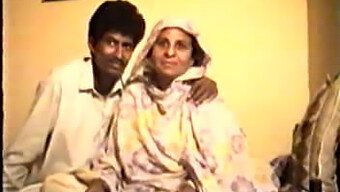 Classic Pakistani Couple'S Homemade Erotic Video From The Past