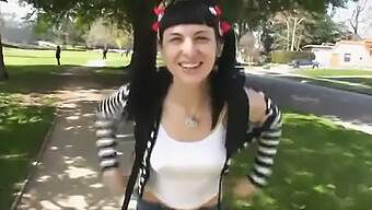 Frumusețe Americană: Bailey Jay În Acțiune